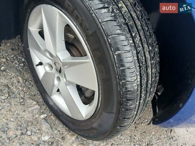 Шкода Октавія 2014 у Хмельницькому на Automoto.ua Синій Шкода Октавія, об'ємом двигуна 1.6 л та пробігом 320 тис. км за 10800 $, фото 3 на Automoto.ua