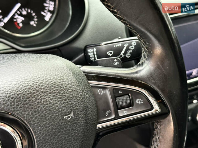 Синий Шкода Октавия, объемом двигателя 1.6 л и пробегом 216 тыс. км за 12900 $, фото 54 на Automoto.ua