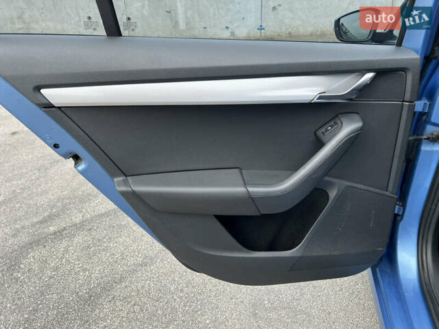 Синий Шкода Октавия, объемом двигателя 1.6 л и пробегом 242 тыс. км за 10700 $, фото 19 на Automoto.ua