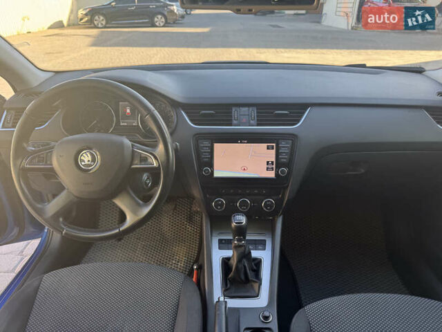 Синий Шкода Октавия, объемом двигателя 1.6 л и пробегом 267 тыс. км за 10200 $, фото 25 на Automoto.ua