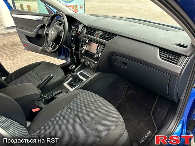Синий Шкода Октавия, объемом двигателя 1.6 л и пробегом 230 тыс. км за 11400 $, фото 6 на Automoto.ua