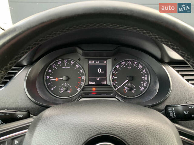 Синий Шкода Октавия, объемом двигателя 0 л и пробегом 225 тыс. км за 10950 $, фото 44 на Automoto.ua