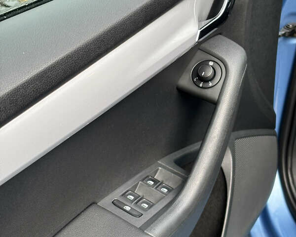 Синій Шкода Октавія, об'ємом двигуна 1.6 л та пробігом 263 тис. км за 10600 $, фото 10 на Automoto.ua