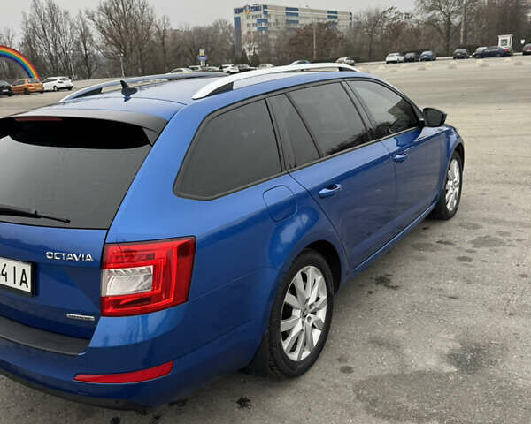 Синий Шкода Октавия, объемом двигателя 1.6 л и пробегом 299 тыс. км за 9999 $, фото 6 на Automoto.ua