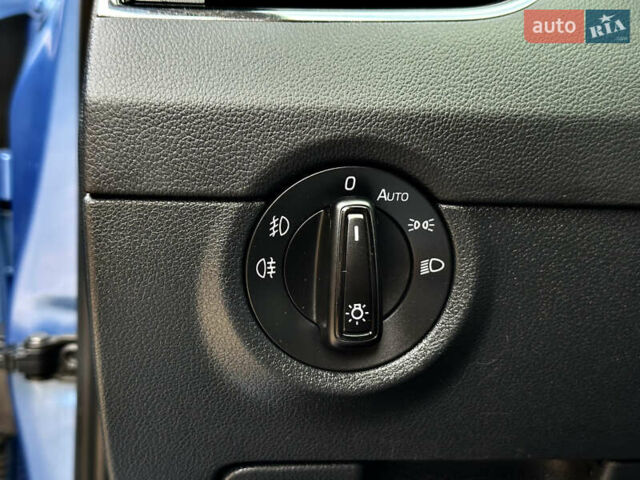 Синий Шкода Октавия, объемом двигателя 1.6 л и пробегом 216 тыс. км за 12900 $, фото 56 на Automoto.ua