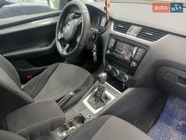 Шкода Октавія 2014 у Хмельницькому на Automoto.ua Синій Шкода Октавія, об'ємом двигуна 1.6 л та пробігом 320 тис. км за 10800 $, фото 2 на Automoto.ua