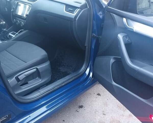 Синий Шкода Октавия, объемом двигателя 1.6 л и пробегом 290 тыс. км за 11800 $, фото 24 на Automoto.ua