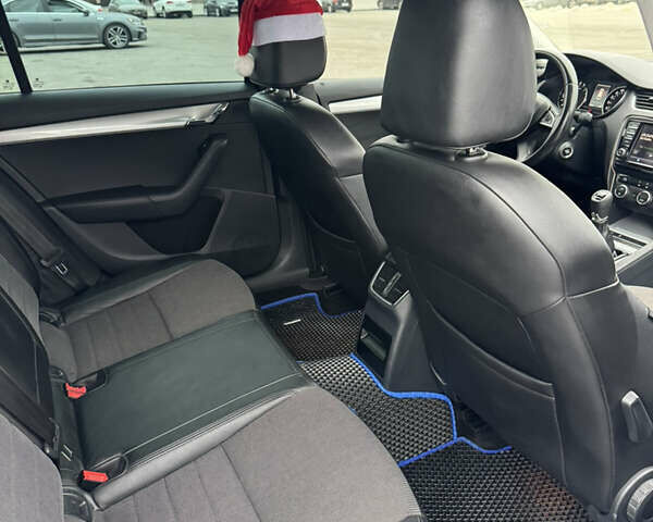 Синий Шкода Октавия, объемом двигателя 1.6 л и пробегом 299 тыс. км за 9999 $, фото 26 на Automoto.ua