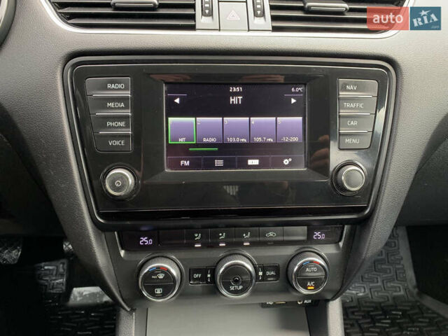 Синий Шкода Октавия, объемом двигателя 0 л и пробегом 225 тыс. км за 10950 $, фото 45 на Automoto.ua