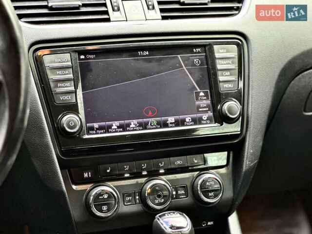 Синий Шкода Октавия, объемом двигателя 1.6 л и пробегом 216 тыс. км за 12900 $, фото 69 на Automoto.ua