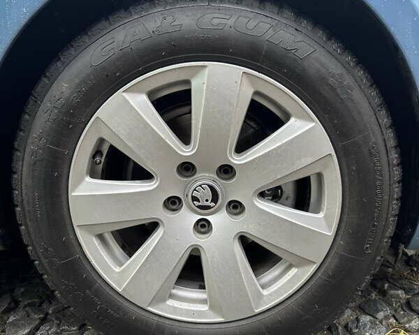 Синій Шкода Октавія, об'ємом двигуна 1.6 л та пробігом 263 тис. км за 10600 $, фото 6 на Automoto.ua