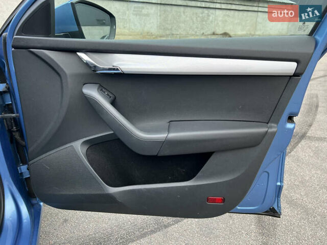 Синий Шкода Октавия, объемом двигателя 1.6 л и пробегом 242 тыс. км за 10700 $, фото 26 на Automoto.ua