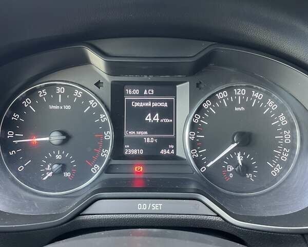 Шкода Октавия 2014 в Киеве на Automoto.ua Синий Шкода Октавия, объемом двигателя 1.6 л и пробегом 239 тыс. км за 12300 $, фото 6 на Automoto.ua