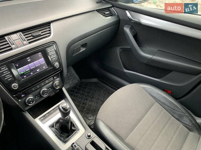 Синий Шкода Октавия, объемом двигателя 0 л и пробегом 225 тыс. км за 10950 $, фото 39 на Automoto.ua