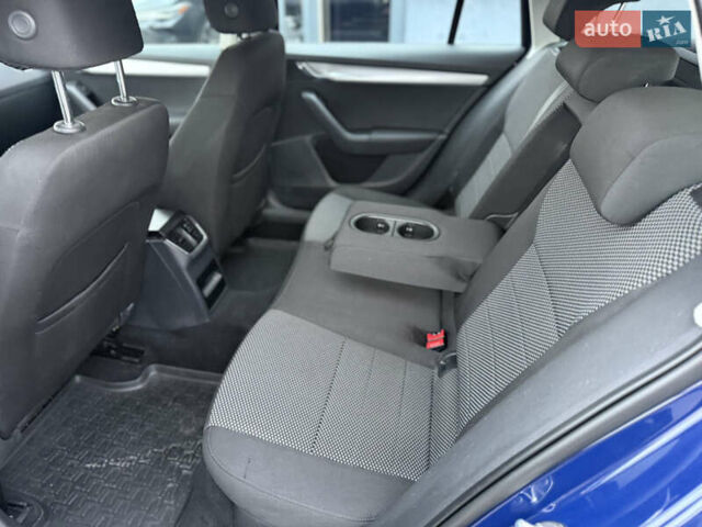 Синий Шкода Октавия, объемом двигателя 1.6 л и пробегом 276 тыс. км за 8650 $, фото 11 на Automoto.ua