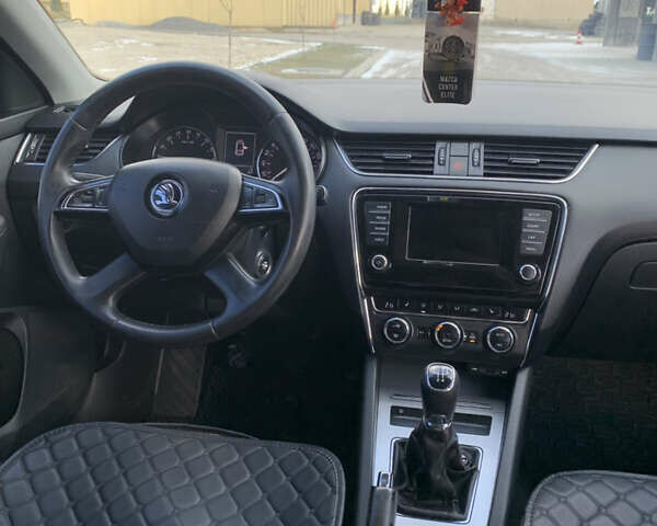 Синій Шкода Октавія, об'ємом двигуна 1.6 л та пробігом 292 тис. км за 8400 $, фото 4 на Automoto.ua
