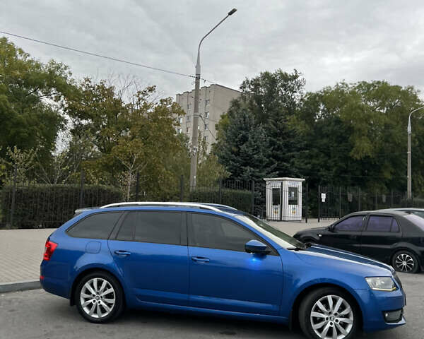 Шкода Октавия 2014 в Запорожье на Automoto.ua Синий Шкода Октавия, объемом двигателя 1.6 л и пробегом 297 тыс. км за 10499 $, фото 3 на Automoto.ua