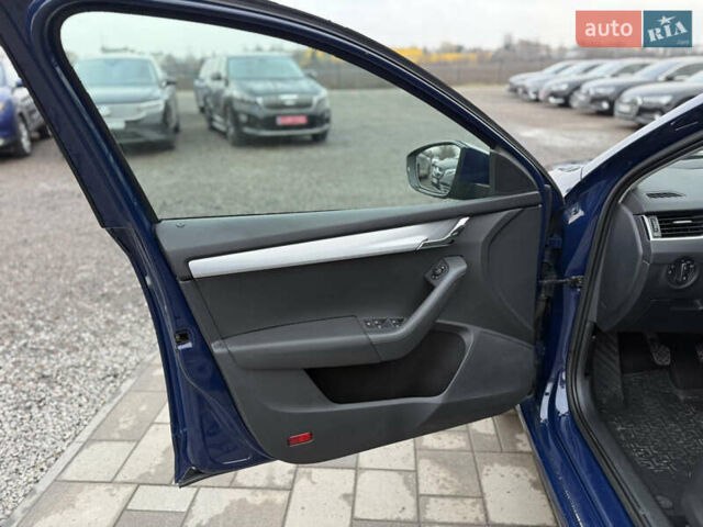 Синий Шкода Октавия, объемом двигателя 1.6 л и пробегом 276 тыс. км за 8650 $, фото 14 на Automoto.ua