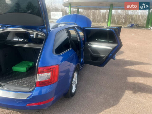 Синій Шкода Октавія, об'ємом двигуна 1.6 л та пробігом 276 тис. км за 10600 $, фото 4 на Automoto.ua