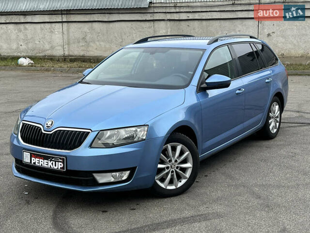 Синий Шкода Октавия, объемом двигателя 1.6 л и пробегом 242 тыс. км за 10700 $, фото 2 на Automoto.ua