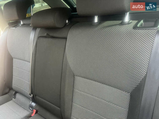 Синій Шкода Октавія, об'ємом двигуна 1.6 л та пробігом 276 тис. км за 10600 $, фото 27 на Automoto.ua