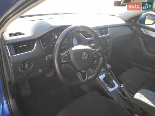 Синий Шкода Октавия, объемом двигателя 1.6 л и пробегом 250 тыс. км за 10500 $, фото 13 на Automoto.ua