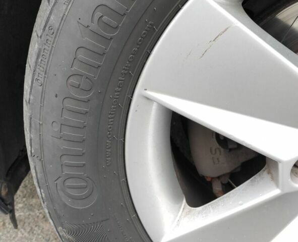 Синій Шкода Октавія, об'ємом двигуна 1.6 л та пробігом 325 тис. км за 11000 $, фото 28 на Automoto.ua