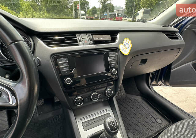 Синий Шкода Октавия, объемом двигателя 1.6 л и пробегом 275 тыс. км за 10499 $, фото 12 на Automoto.ua