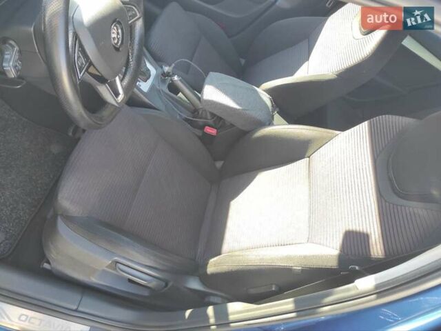 Синий Шкода Октавия, объемом двигателя 1.6 л и пробегом 250 тыс. км за 10500 $, фото 15 на Automoto.ua