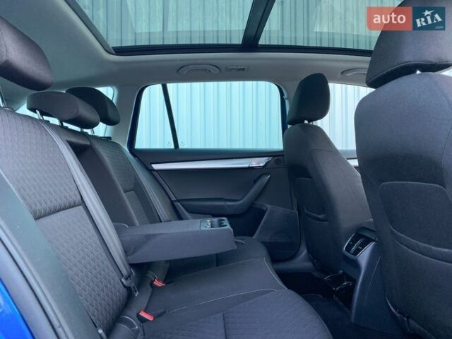 Синий Шкода Октавия, объемом двигателя 1.8 л и пробегом 237 тыс. км за 9900 $, фото 26 на Automoto.ua