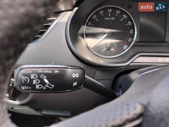 Синій Шкода Октавія, об'ємом двигуна 2 л та пробігом 313 тис. км за 10999 $, фото 48 на Automoto.ua