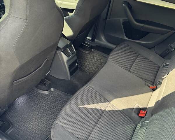 Синий Шкода Октавия, объемом двигателя 1.6 л и пробегом 268 тыс. км за 12000 $, фото 18 на Automoto.ua
