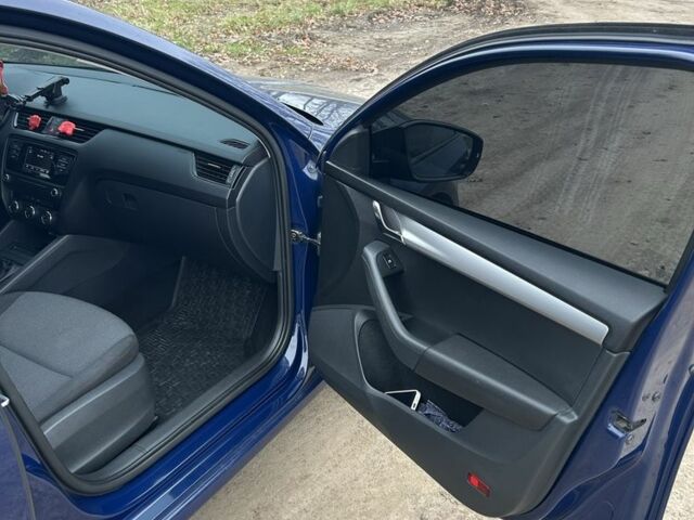 Синий Шкода Октавия, объемом двигателя 1.6 л и пробегом 251 тыс. км за 9500 $, фото 7 на Automoto.ua