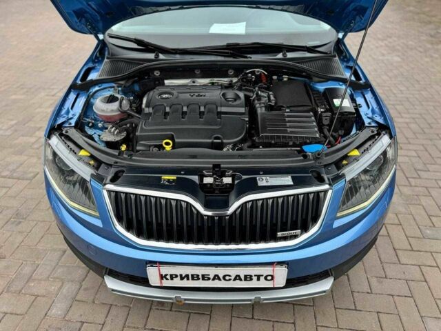 Синий Шкода Октавия, объемом двигателя 2 л и пробегом 186 тыс. км за 15000 $, фото 3 на Automoto.ua