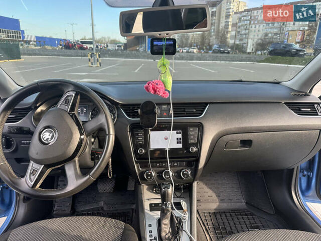 Синий Шкода Октавия, объемом двигателя 1.6 л и пробегом 230 тыс. км за 9900 $, фото 13 на Automoto.ua