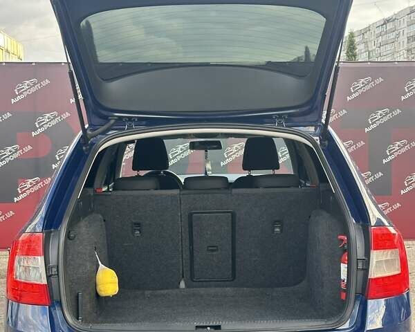 Синий Шкода Октавия, объемом двигателя 1.6 л и пробегом 329 тыс. км за 9800 $, фото 9 на Automoto.ua