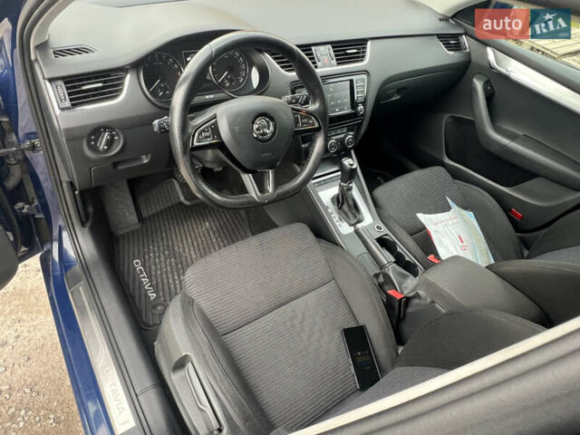 Синий Шкода Октавия, объемом двигателя 1.97 л и пробегом 280 тыс. км за 11200 $, фото 3 на Automoto.ua
