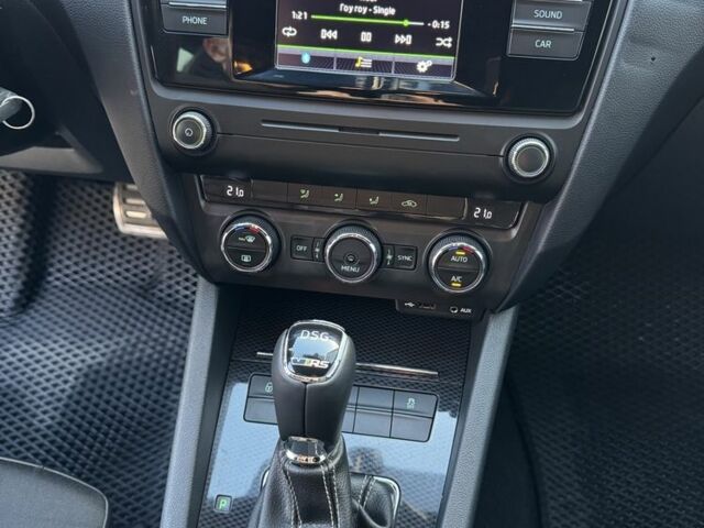 Синий Шкода Октавия, объемом двигателя 2 л и пробегом 295 тыс. км за 12999 $, фото 17 на Automoto.ua