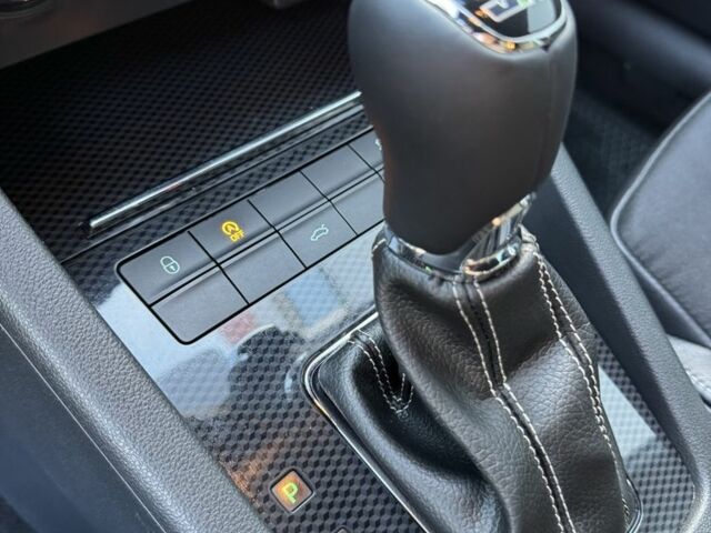 Синий Шкода Октавия, объемом двигателя 2 л и пробегом 295 тыс. км за 12999 $, фото 18 на Automoto.ua