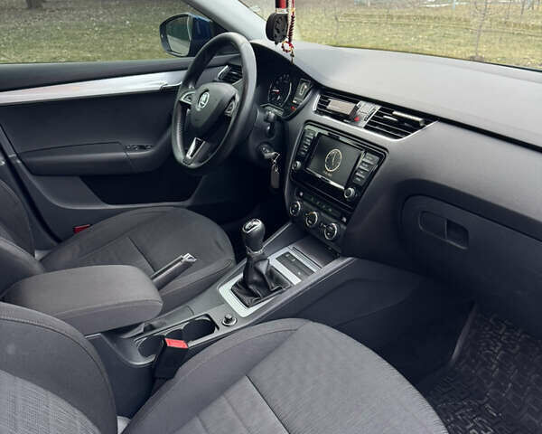 Синий Шкода Октавия, объемом двигателя 1.97 л и пробегом 258 тыс. км за 12350 $, фото 8 на Automoto.ua