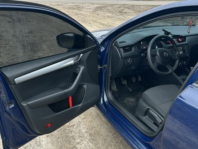 Синий Шкода Октавия, объемом двигателя 1.6 л и пробегом 251 тыс. км за 9500 $, фото 6 на Automoto.ua