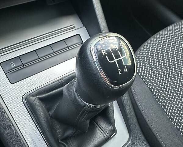 Синій Шкода Октавія, об'ємом двигуна 1.6 л та пробігом 329 тис. км за 9800 $, фото 20 на Automoto.ua