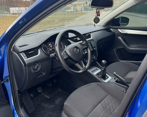 Синий Шкода Октавия, объемом двигателя 1.97 л и пробегом 258 тыс. км за 12350 $, фото 12 на Automoto.ua