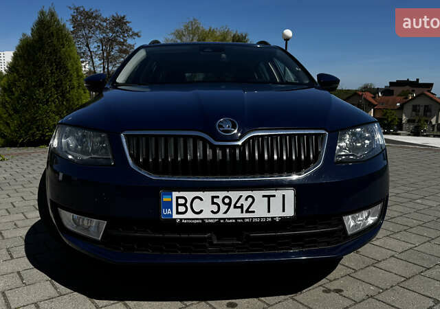Синий Шкода Октавия, объемом двигателя 1.6 л и пробегом 163 тыс. км за 13500 $, фото 2 на Automoto.ua