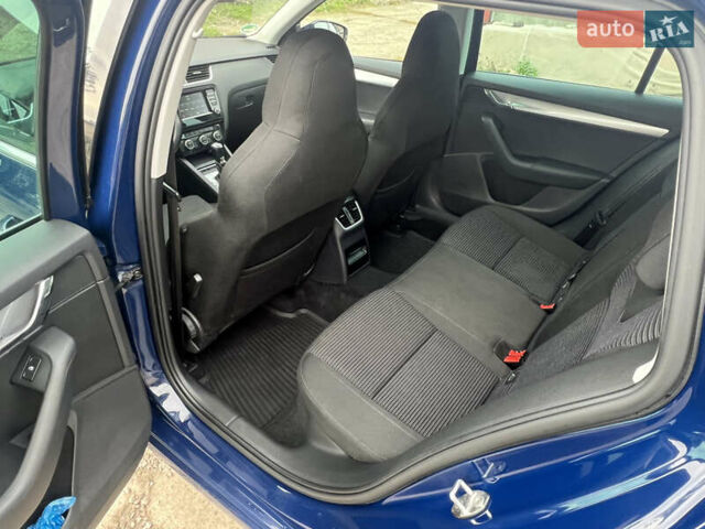 Синий Шкода Октавия, объемом двигателя 1.97 л и пробегом 280 тыс. км за 11200 $, фото 8 на Automoto.ua