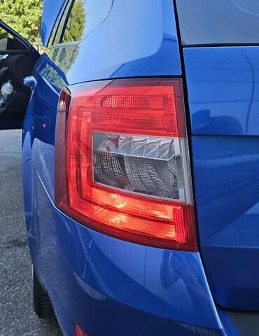 Синій Шкода Октавія, об'ємом двигуна 1.6 л та пробігом 320 тис. км за 10500 $, фото 22 на Automoto.ua