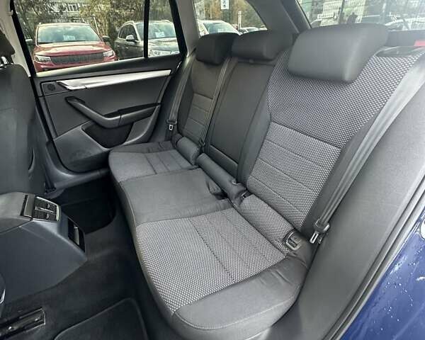 Синій Шкода Октавія, об'ємом двигуна 1.6 л та пробігом 329 тис. км за 9800 $, фото 13 на Automoto.ua