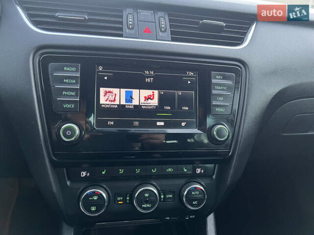 Синий Шкода Октавия, объемом двигателя 1.8 л и пробегом 306 тыс. км за 12400 $, фото 28 на Automoto.ua