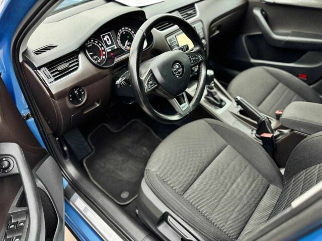 Синий Шкода Октавия, объемом двигателя 2 л и пробегом 186 тыс. км за 15000 $, фото 11 на Automoto.ua