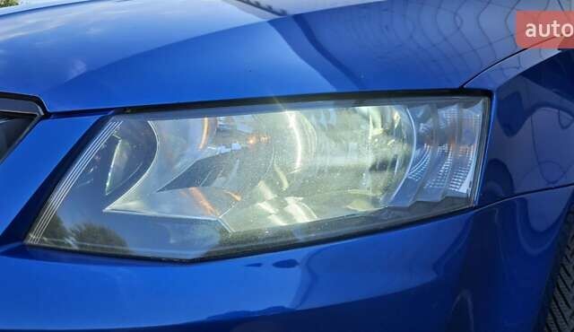 Синій Шкода Октавія, об'ємом двигуна 1.6 л та пробігом 320 тис. км за 10500 $, фото 25 на Automoto.ua